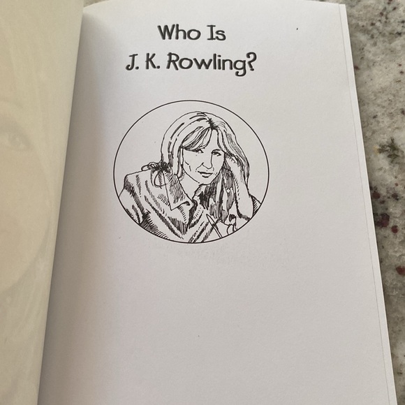 Who is J.K Rowling book - Picture 3 of 4